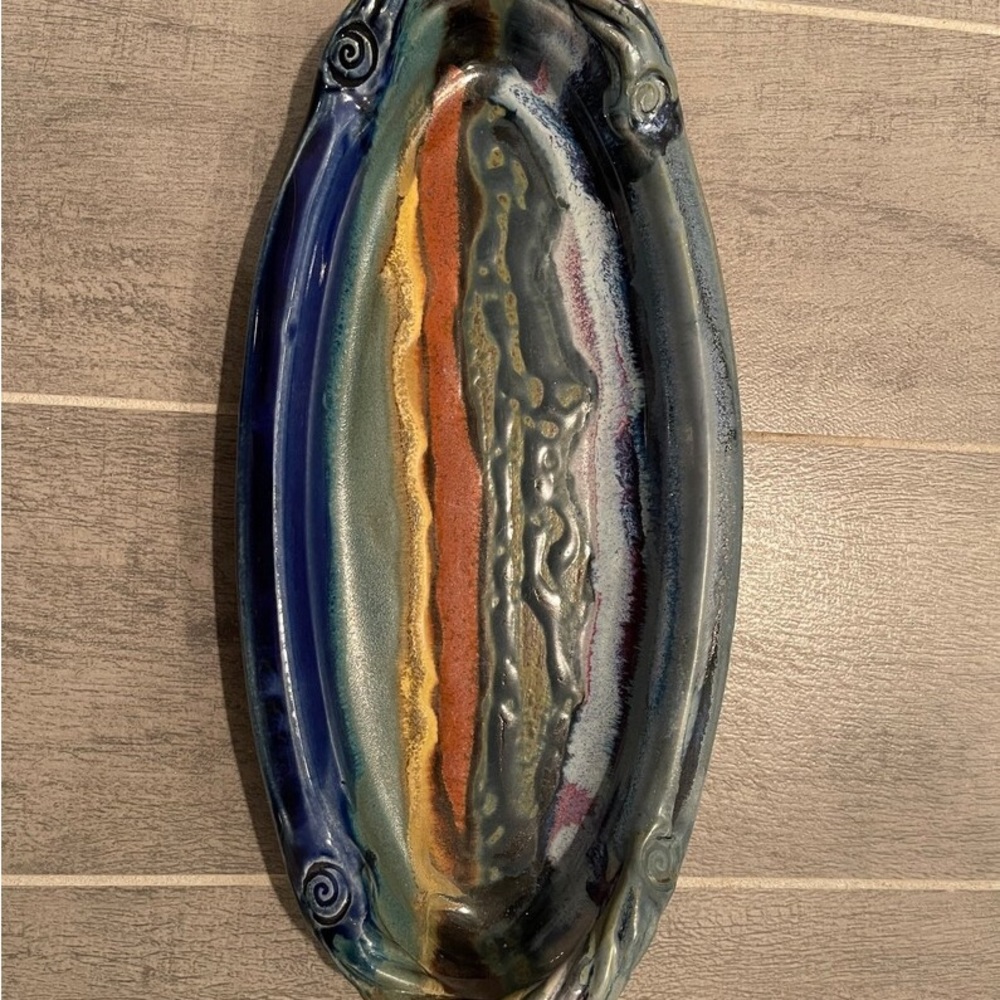 Hand crafted bread tray. - Picture 2 of 6